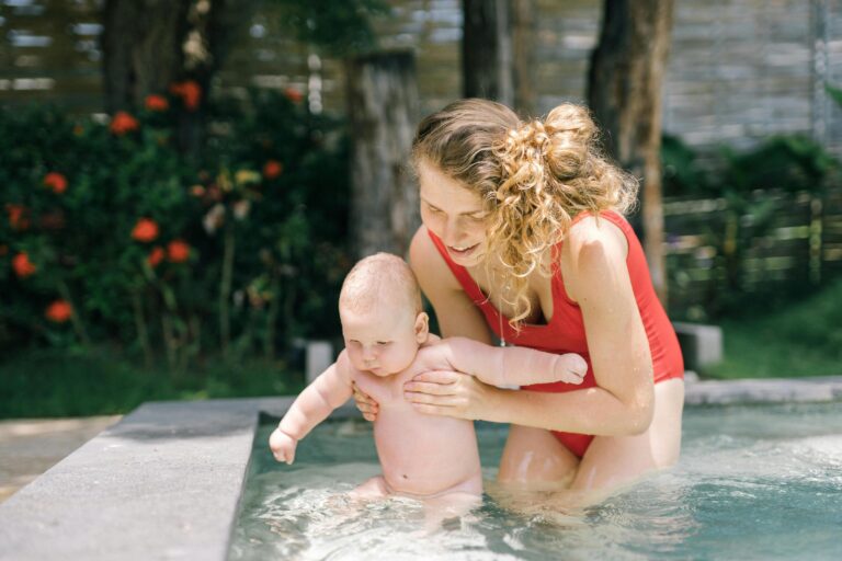 Les Dangers de la Piscine pour les Enfants et les Bébés mafimobo